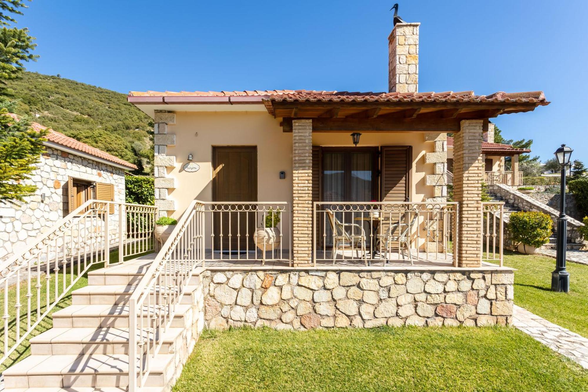 Pleiades Studios All Season Gems - Korinthos Stone Retreats Kalianoi Exterior photo